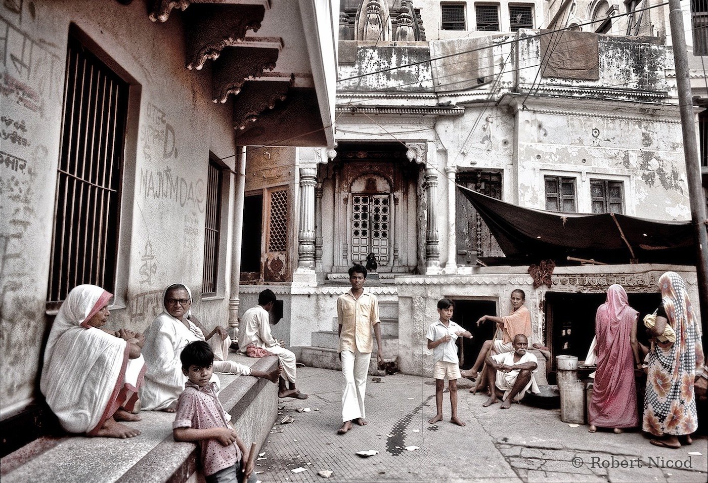 Reportage Inde 1977 — Cour intérieure, Delhi 1977