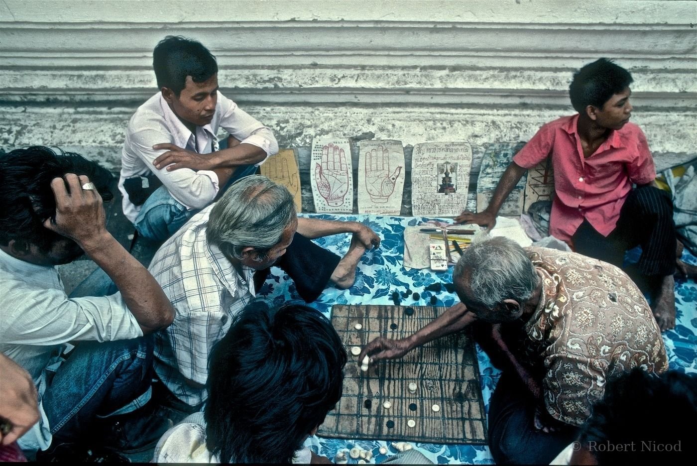 Reportage Thaïlande 1980 — Partie de mak-yek, jeu traditionnel thaïlandais, Bangkok 1980