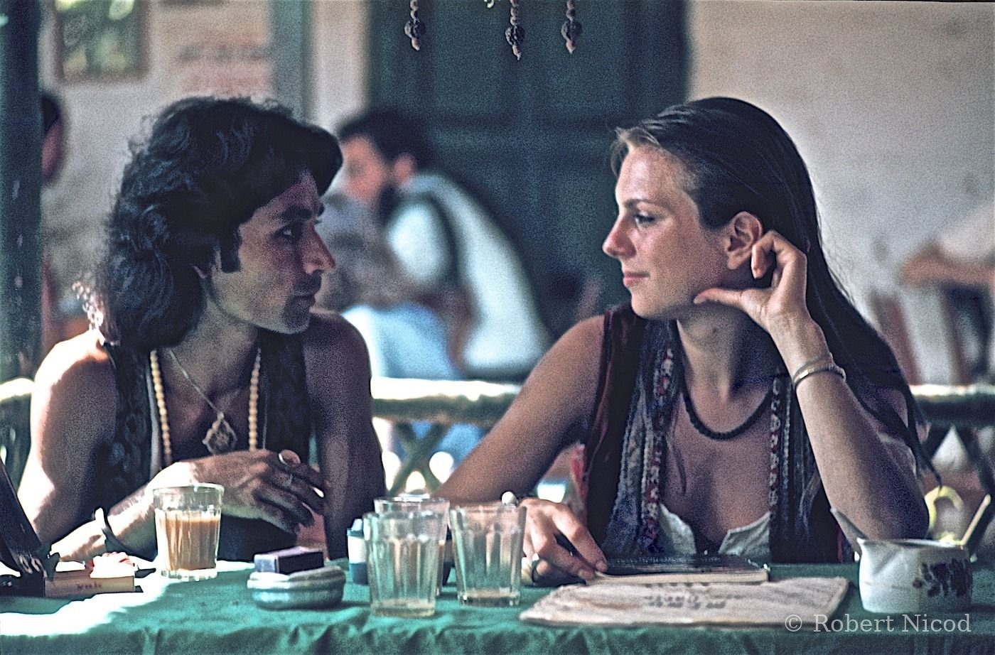 Des touristes en Asie — Adepte du « Peace and love » dans cette ville mythique, de la route hippie, l'esprit de la contre-culture des, années 60 se prolonge encore, Katmandou 1977