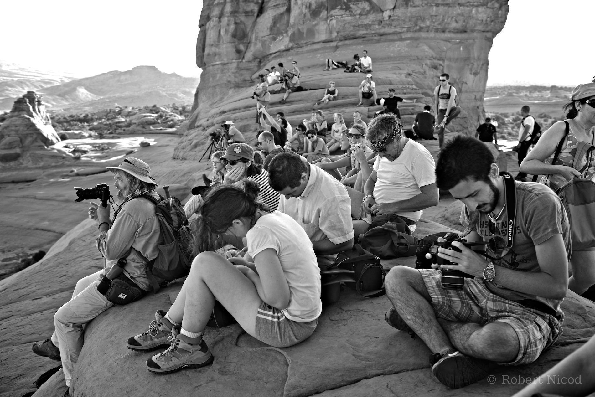 Des touristes à l'Ouest — L'attente du dernier rayon, Delicate Arch, Utah