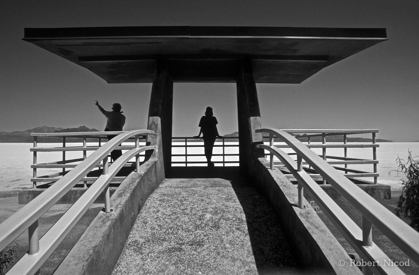 Des touristes à l'Ouest — Belvédère au bord du lac de sel, Bonneville Salt Flats, Utah